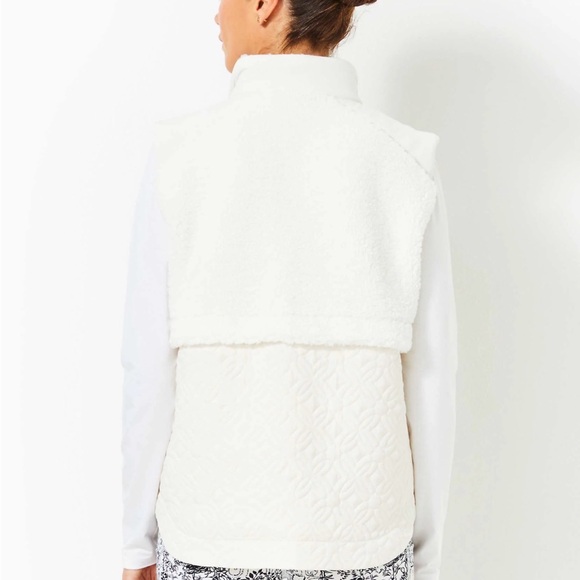 Lilly Pulitzer Luxletic Davenport Vest Size Large Lightweight & Chic - Picture 2 of 7